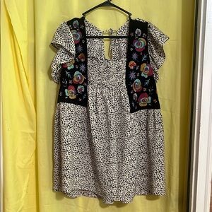 ODDY Black and White Cap Sleeve Blouse with Floral Embellishments